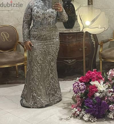 فستان افراح جديد لسه جايبينه من اسبوع ب20الف و الفاتوره موجوده