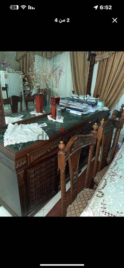 ترابيزة سفرة ب 6 كراسي والزجاج وبوفيه بمراية ورخام كله سليم