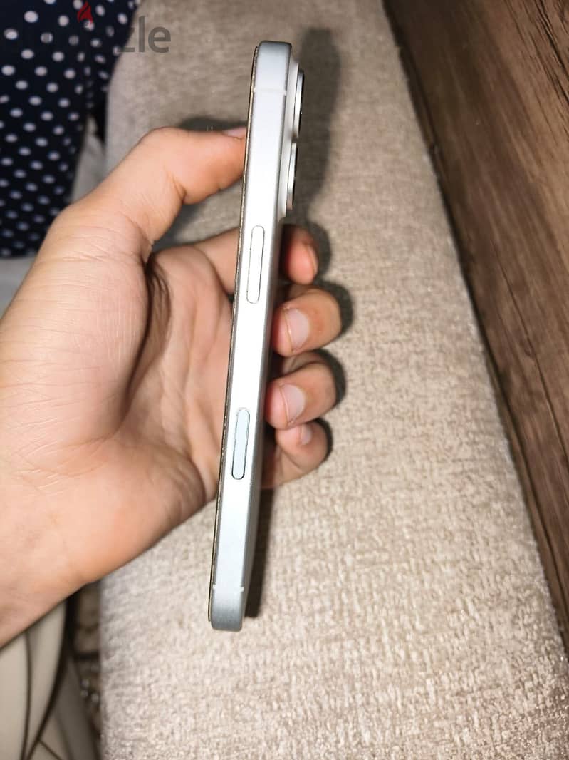 Apple - iPhone 17 3