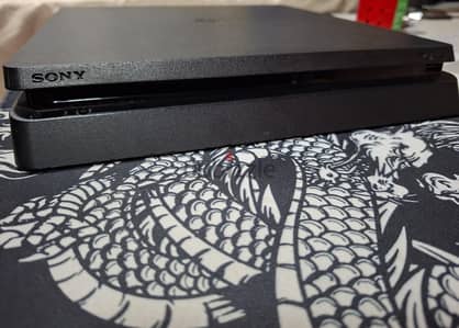 جهاز ps4 slim مستعمل زي الجديد بظبط