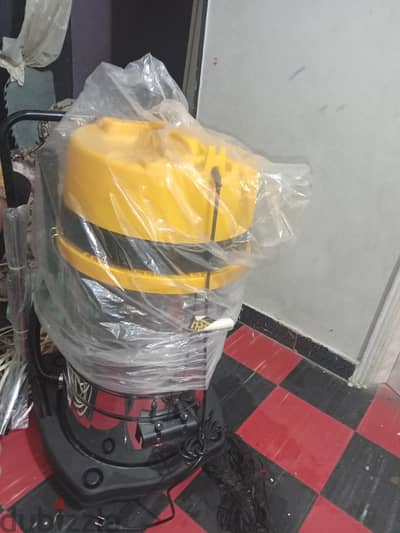مكنسة كهربائية صناعية (Wet & Dry Vacuum Cleaner)