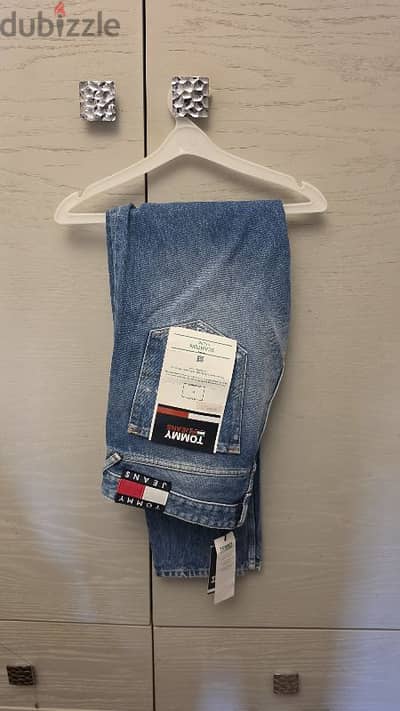 Tommy jeans size 34