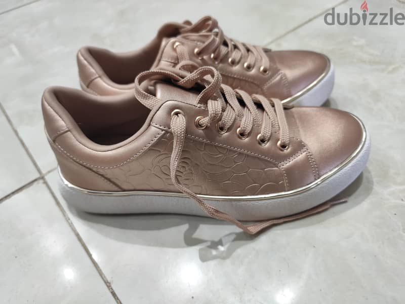 Sneakers Rose Gold 2