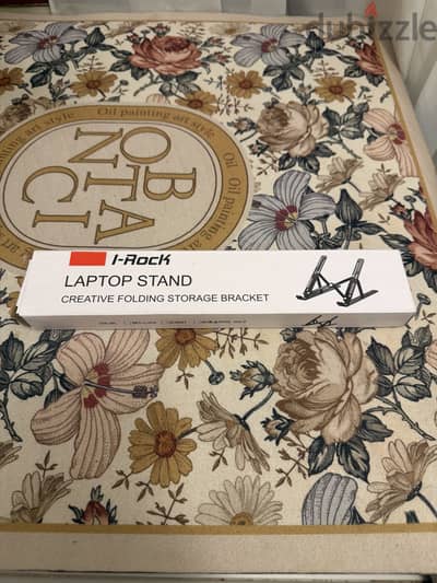 Metal stand for laptops