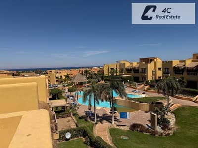 بأقل من سعر السوق بنتهاوس متشطب بالكامل بالفرش والأجهزة استلام فوري فيو بحر وحمام سباحة ريسيل في ماونتن فيو 1 العين السخنة Mountain View 1 Ain Sokhna