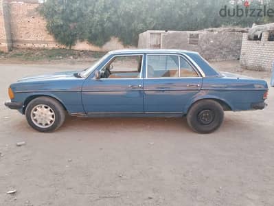 مرسيدس بنز اي 200 1977