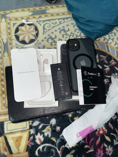 Apple - iPhone 11