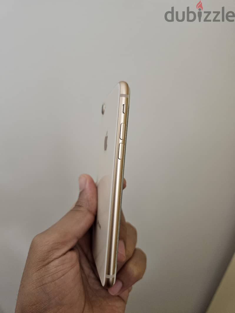 Apple - iPhone 8 4