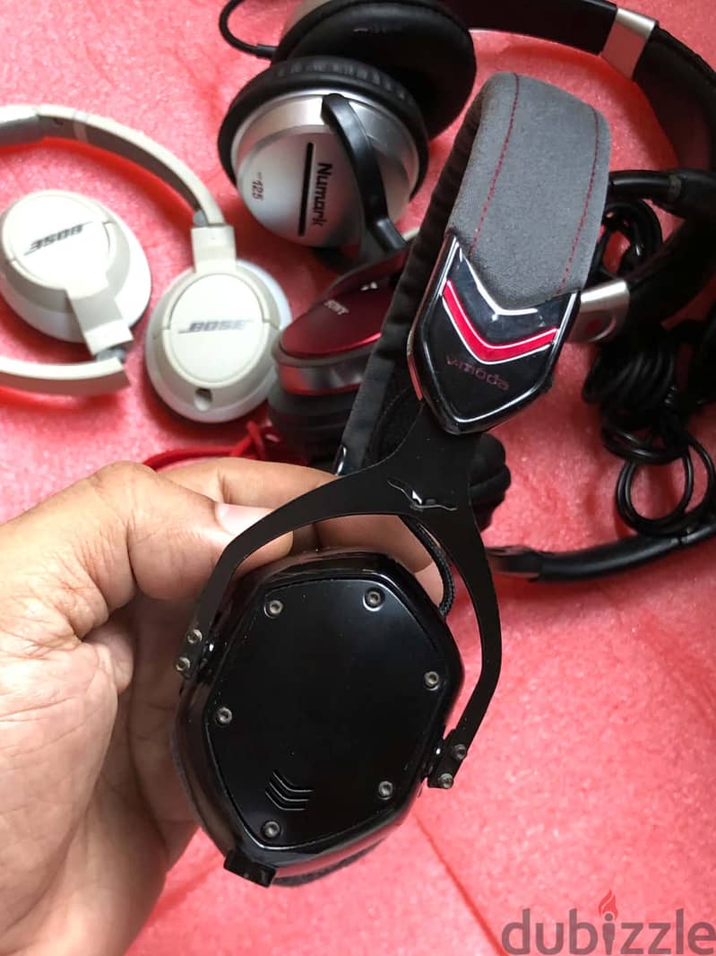 Headphones V-MODA SONY BOSE NUMARK 1
