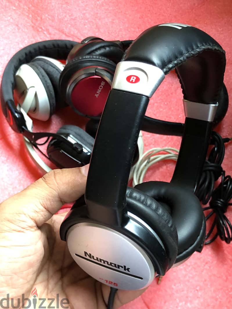 Headphones V-MODA SONY BOSE NUMARK 12