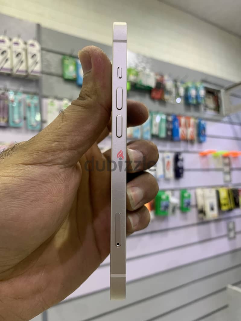 آبل - آيفون 13 2