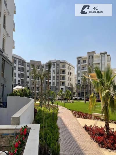 For Sale Apartment 3 bedrooms under market price ready to move prime locatio Over looking landscape in Hyde park next to Mivida New Cairo