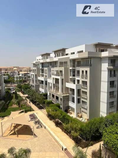For Sale Apartment 3 bedrooms under market price ready to move prime locatio Over looking landscape in Hyde park next to Mivida New Cairo