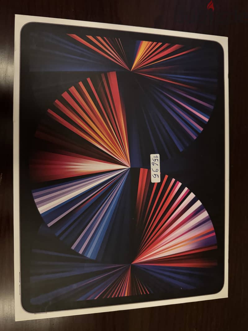 iPad Pro 12.9-inch 5th generation(M1) wifi with magic keyboard 2