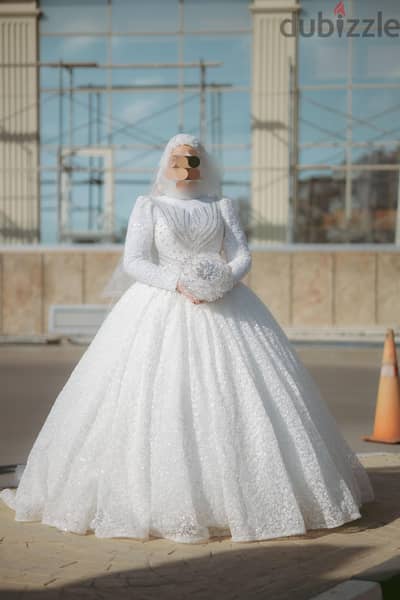 فستان عروسه للبيع