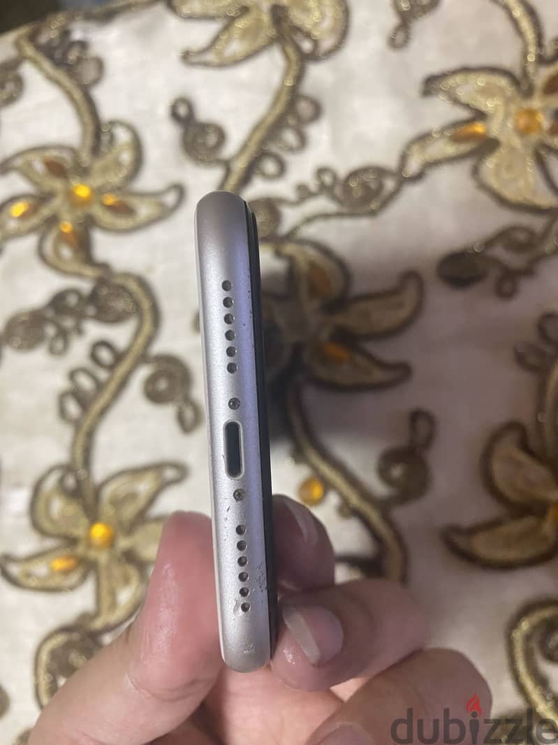 Apple - iPhone 11 1