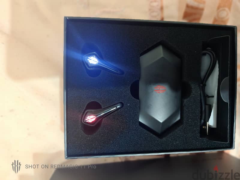 Red Magic 11 pro + Red Magic airbuds 1