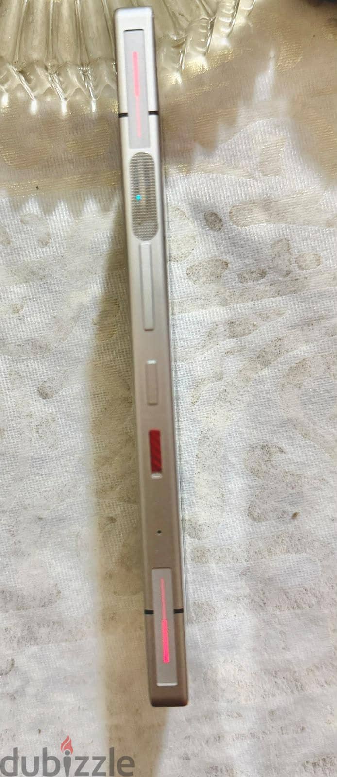 Red Magic 11 pro + Red Magic airbuds 11