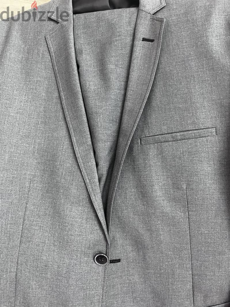 U. TURN grey suit (used) 6