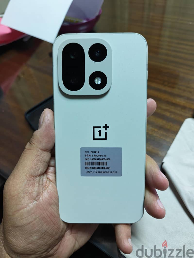 OnePlus 15 3