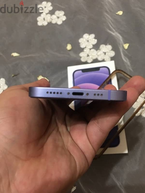 iphone 12-64 like new with box 2