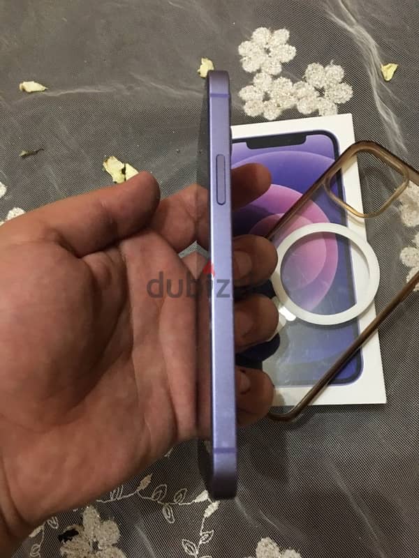 iphone 12-64 like new with box 5