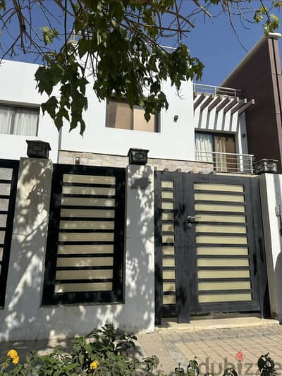 Town house for rent in Hyde park compound new cairoللإيجار تاون هاوس