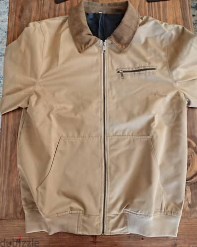 New Khaki Bomber Jacket, size L العر