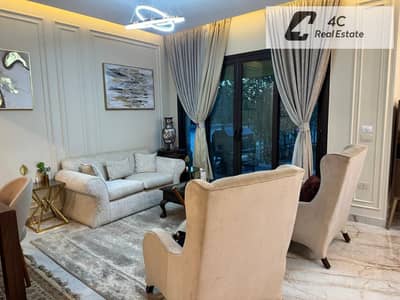 تاون هاوس للبيع بالفرش و الاجهزه - استلام فوري - في موقع مميز جدا - اوبن فيو - townhouse in district 5