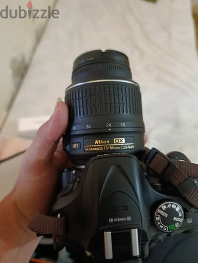 كاميرا زيرو حرفيا والبودي بتاعها زيرو nikon 5200