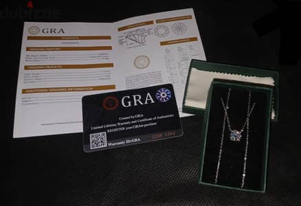 سلسله بحجر طبيعي اتنين قيراط من GRA الايطاليه جايبها معايا