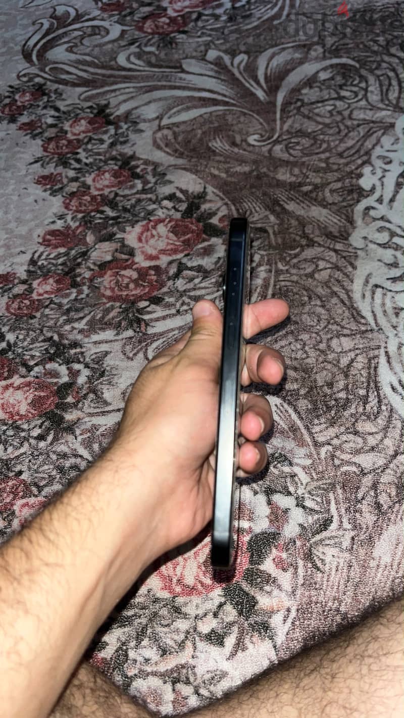 Apple - iPhone 16 Pro Max 3