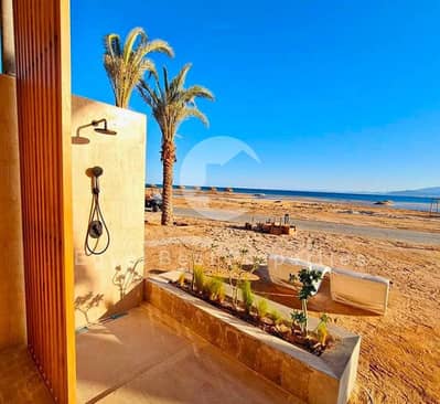 توين شاليه متشطب تشطيب كامل، فيو رائع، خطوات للشاطيء على أجمل بحر، 5% مقدم