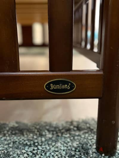 سرير اطفال