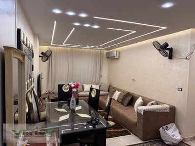 شقه للايجار مفروش في ارقى و احدث مراحل مدينتي B12