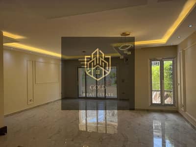  iVilla Garden فاخرة للإيجار في Mountain View Hyde Park 