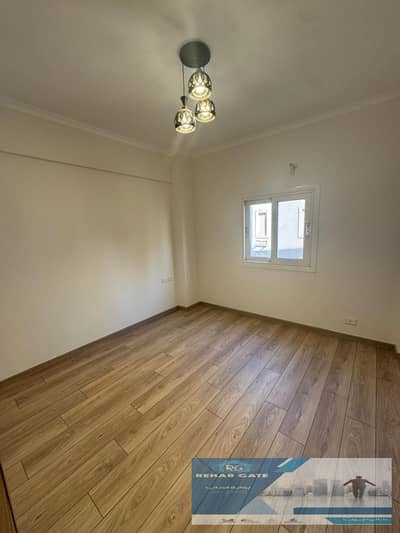 Luxury Apartment for Rent  in New Cairo (Fifth Settlement)    In front of Al-Zohour Club, on the same street as Point 90 Mall    Next to the America