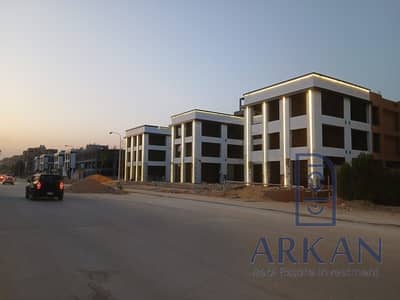 Strip 13 Mall is located on the Service Axis in October Gardens, next to Beit El Masriya Compound, Rawdat Al Slamiya, and Green Town.