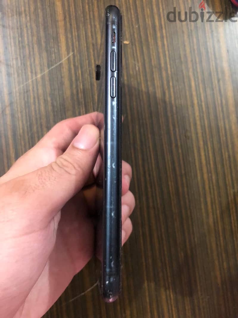 Apple - iPhone XR 2