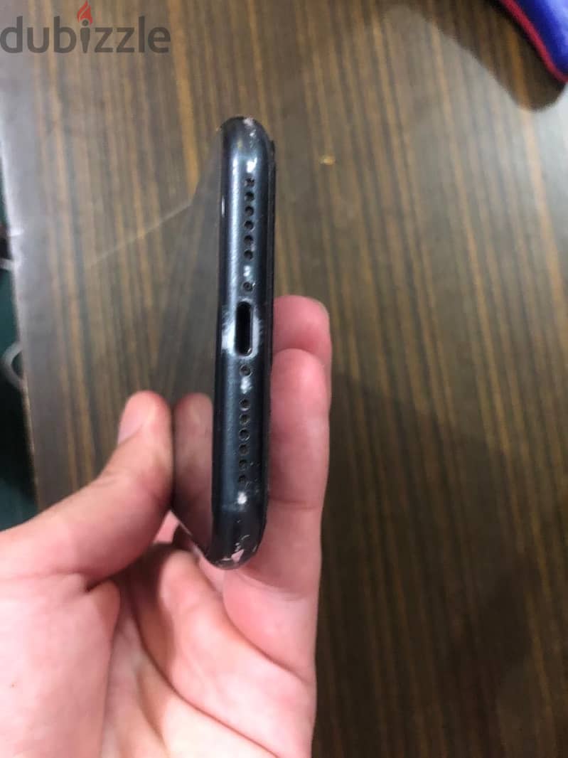 Apple - iPhone XR 3