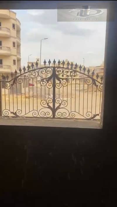 Apartment for sale in Andalus, 1 minute from main roads