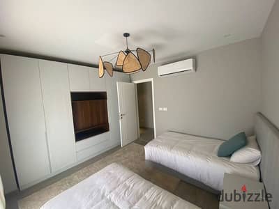 Best Penthouse Ready To Move With Prime Location In Village West