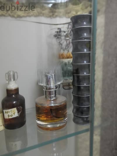زجاجات عطور