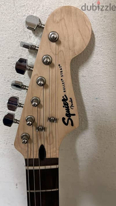Electric guitar squire fender