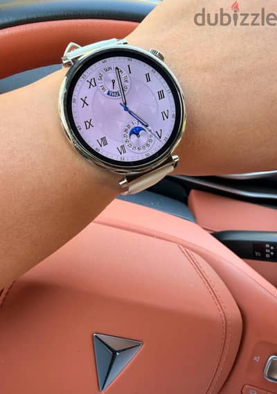Elegant Huawei watch