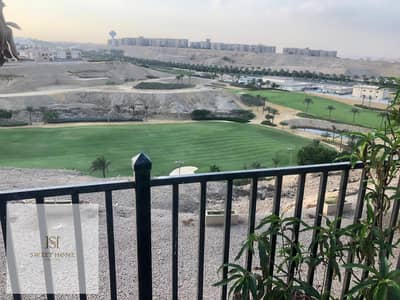 للإيجار فيلا  في Uptown Cairo المقطم سعر مميز