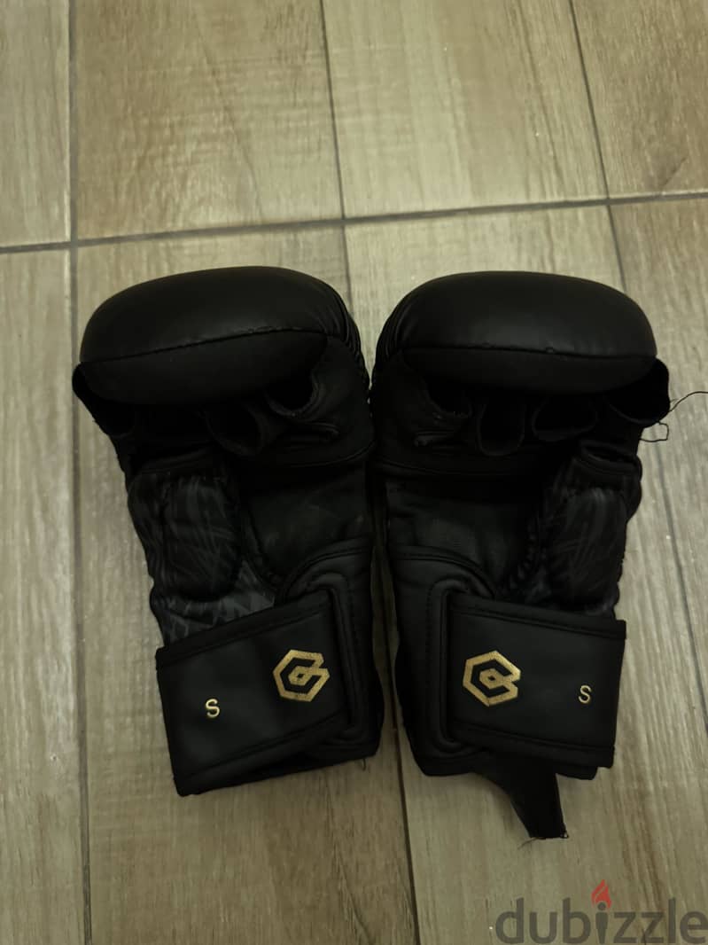 Khamzat Chimeav Borz venom gloves 4