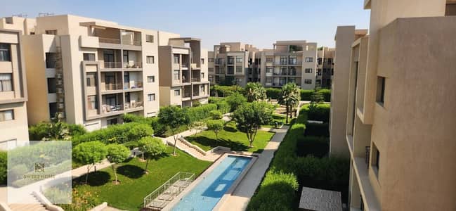 للإيجار بنتهاوس نصف مفروش في Fifth Square  New Cairo