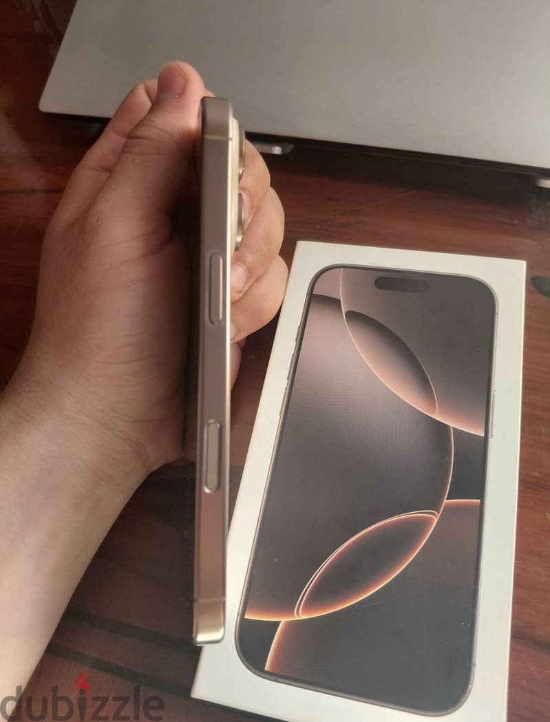 Apple - iPhone 16 Pro 3