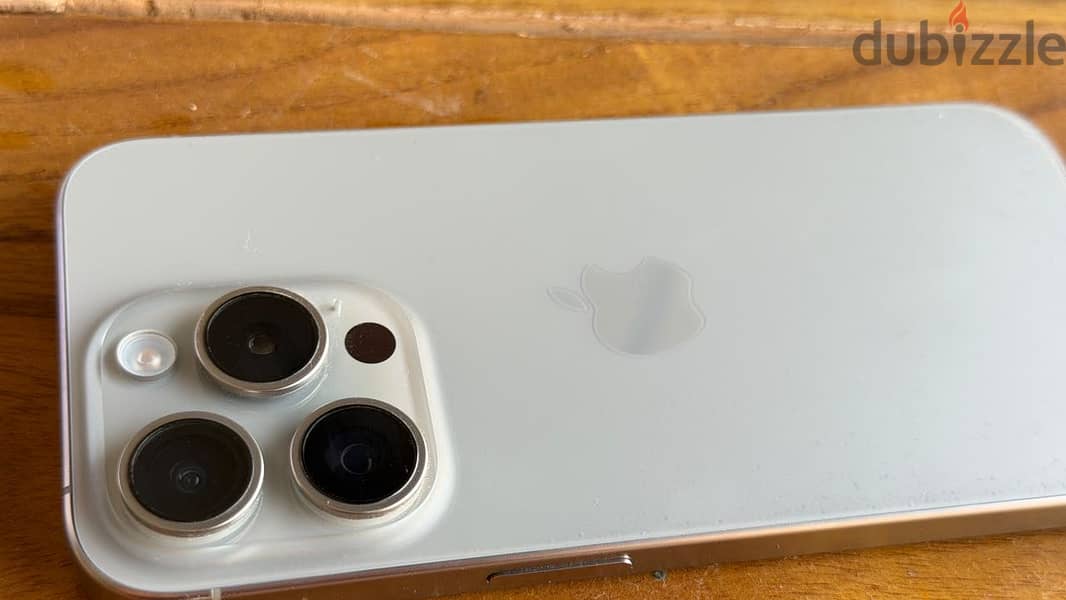Apple - iPhone 15 Pro 3